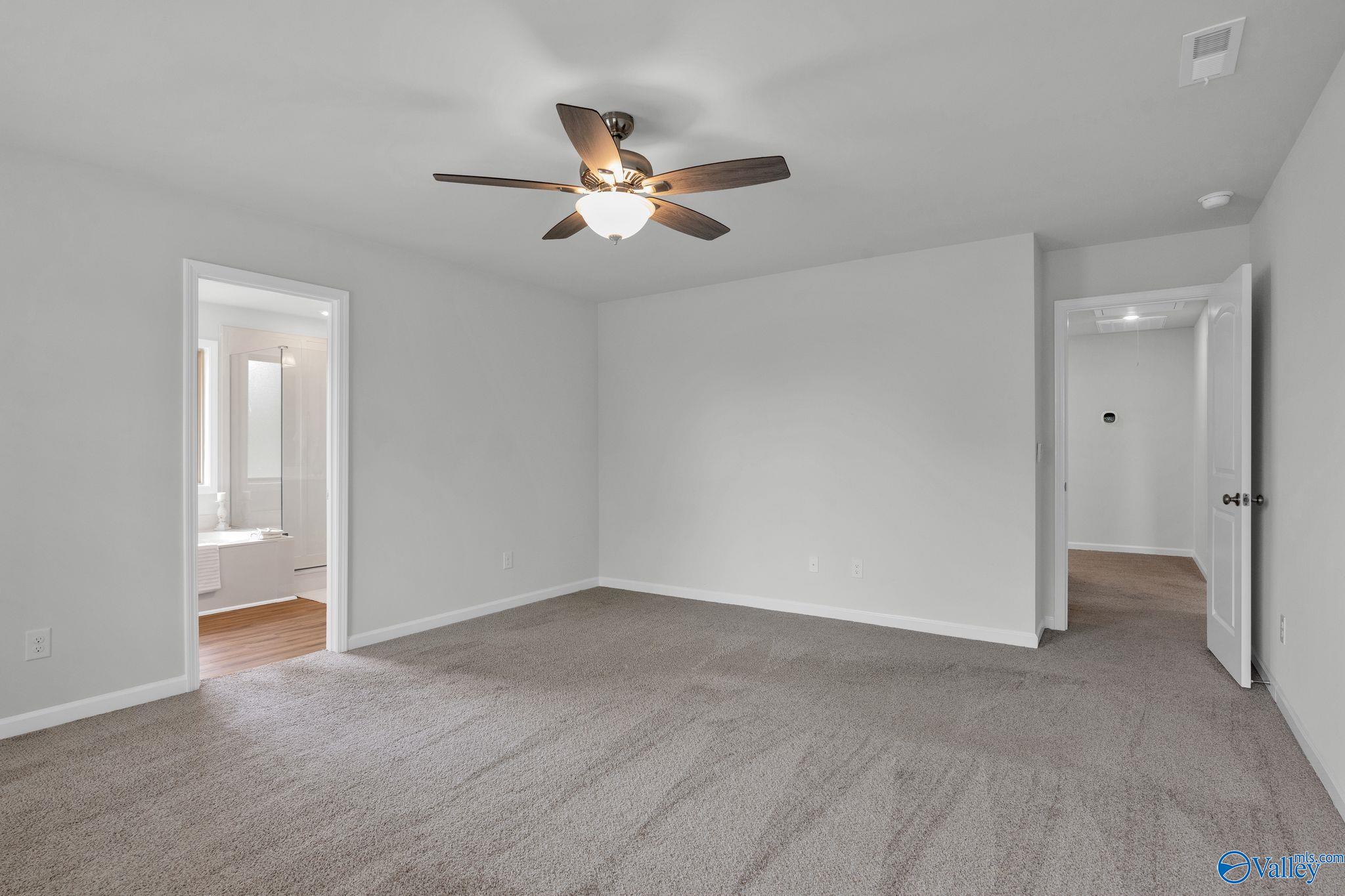 New Market, Alabama 35761, United States, 4 Bedrooms Bedrooms, ,2 BathroomsBathrooms,Residential,Active,201383