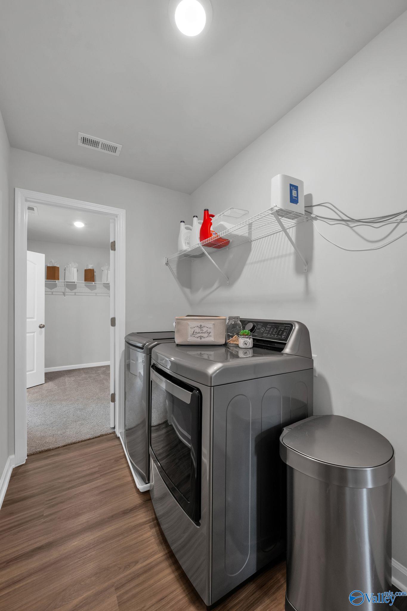 New Market, Alabama 35761, United States, 4 Bedrooms Bedrooms, ,2 BathroomsBathrooms,Residential,Active,201383