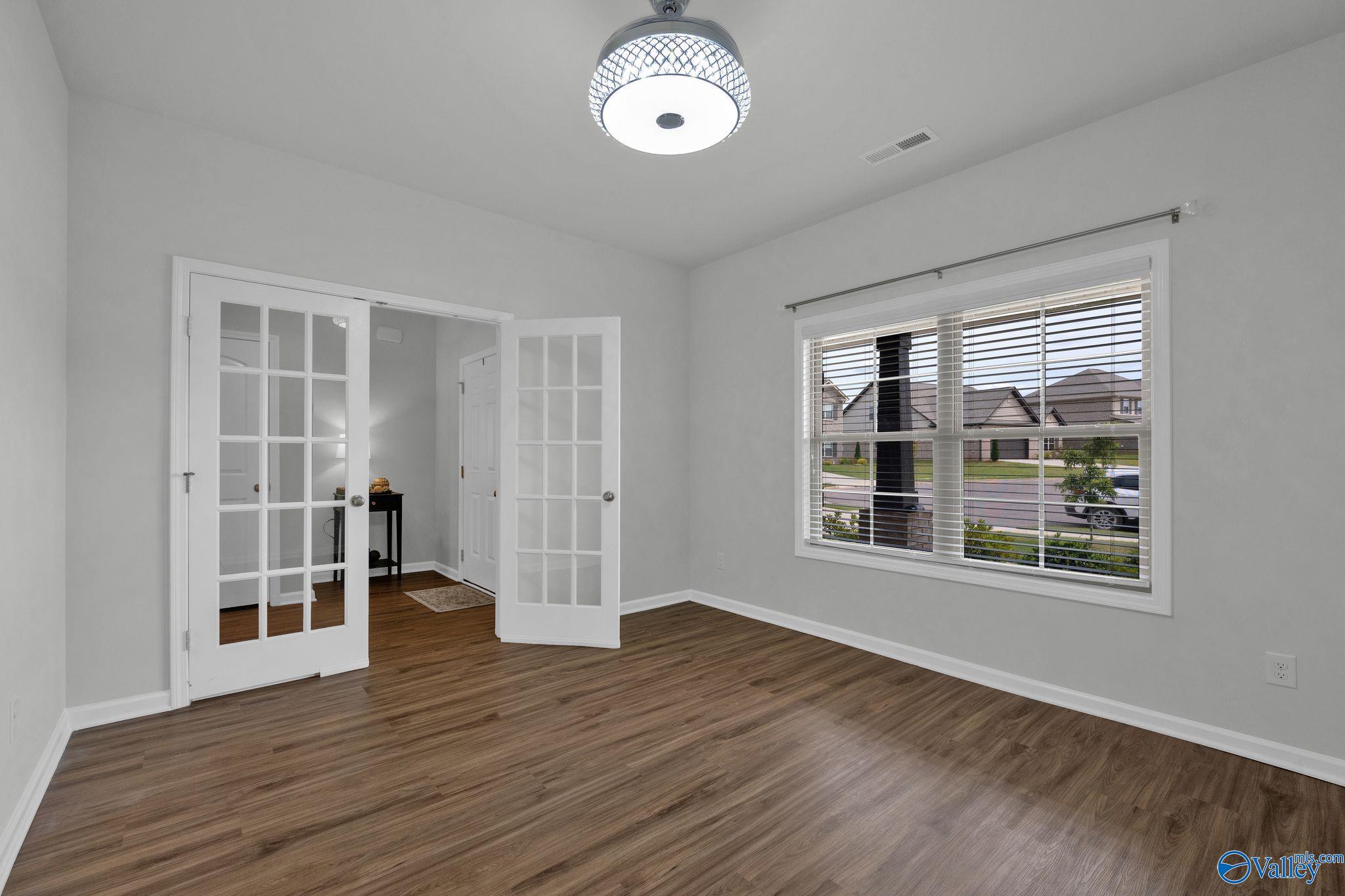 New Market, Alabama 35761, United States, 4 Bedrooms Bedrooms, ,2 BathroomsBathrooms,Residential,Active,201383