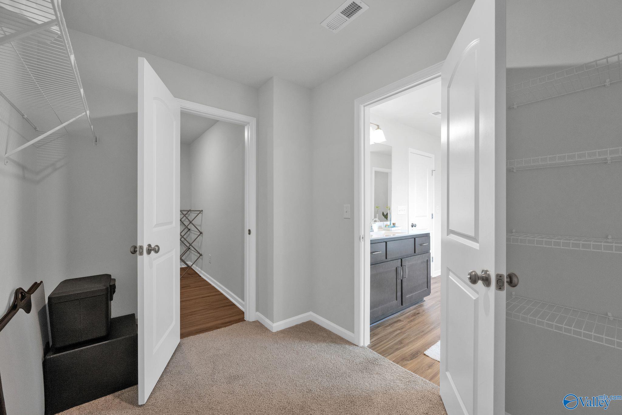 New Market, Alabama 35761, United States, 4 Bedrooms Bedrooms, ,2 BathroomsBathrooms,Residential,Active,201383