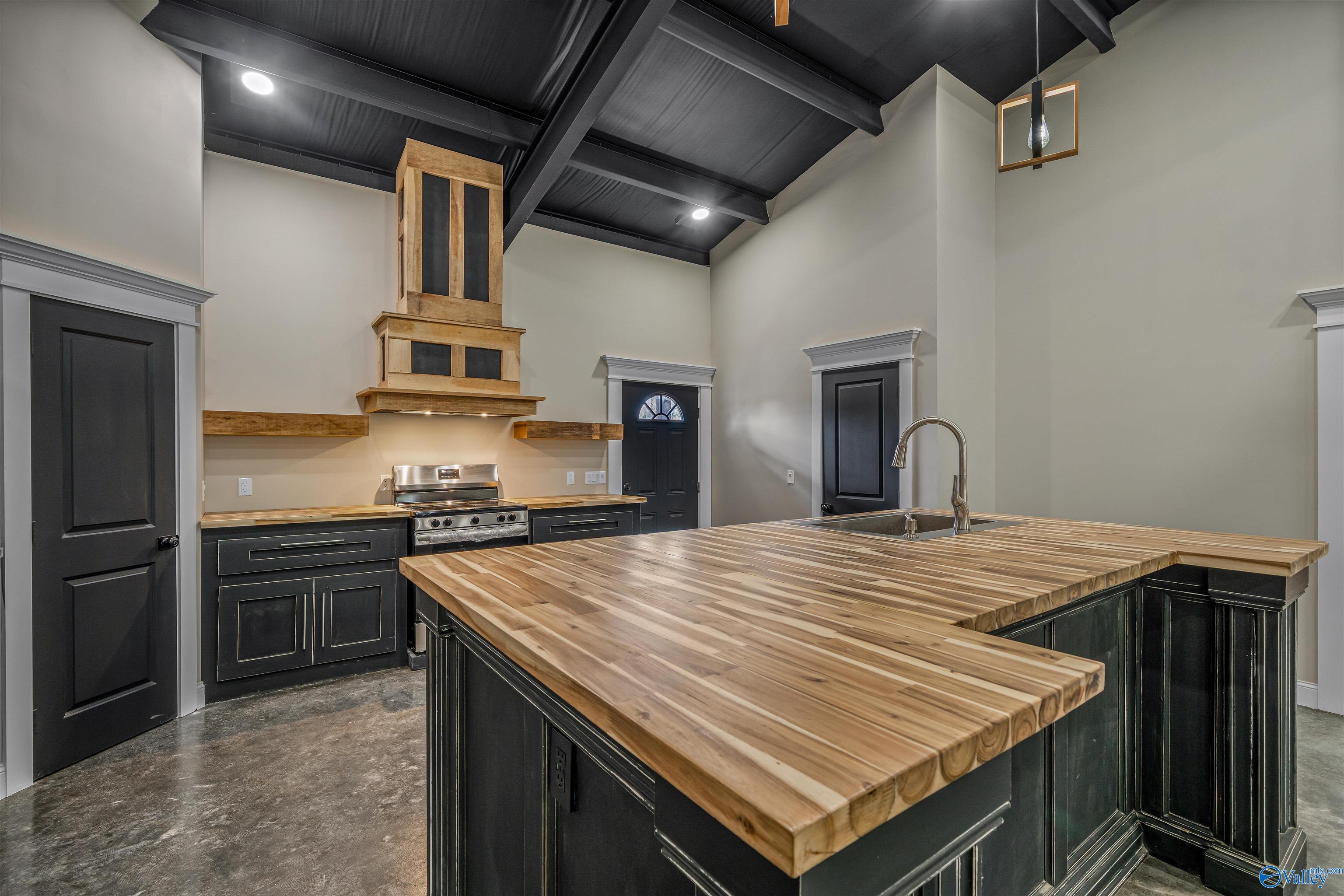 720 County Road 514