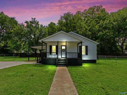 209 Baxter Avenue NW Huntsville AL 35811