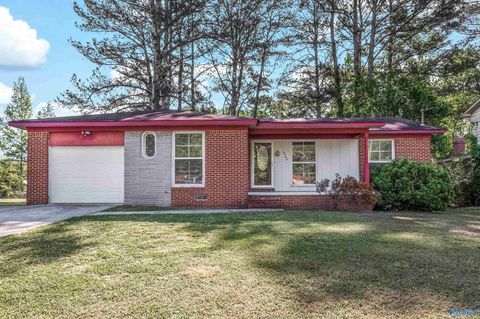 Photo of 6200 Belgrade Drive, Huntsville, AL 35810 (MLS # 21917139)