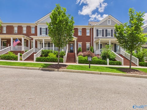 Townhouse For Rent - 34 Pine Street<br/> Huntsville, AL 35806