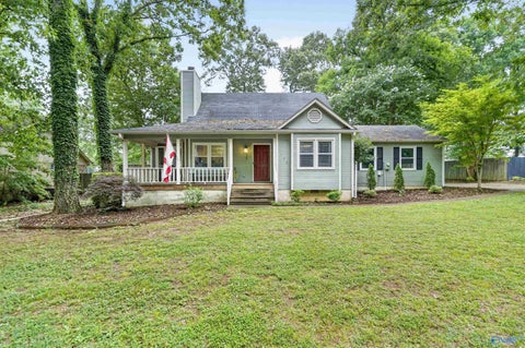 Homes For Sale - 132 Oakcrest Road<br/> Huntsville, AL 35811
