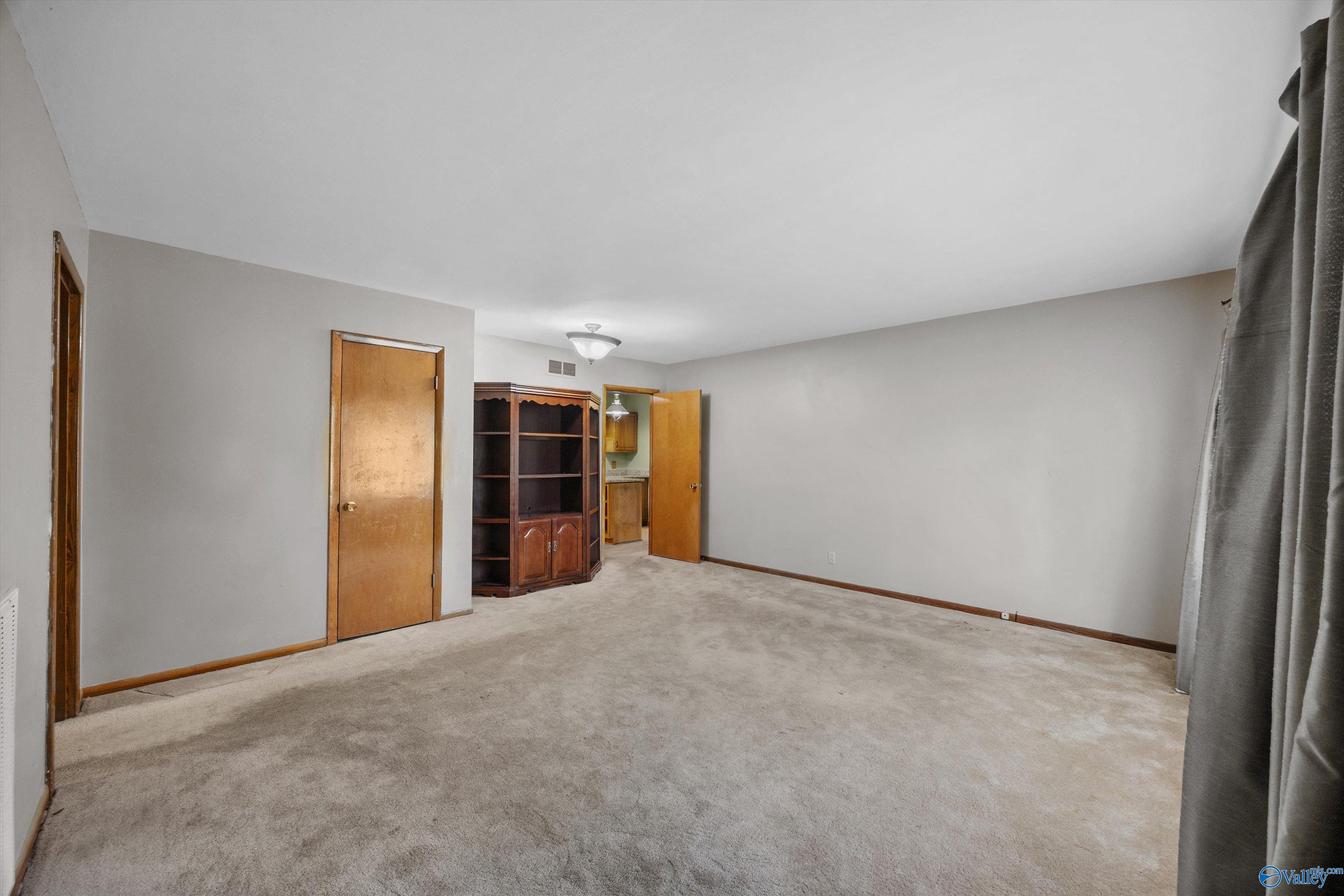 3500 Crestmore Circle, Huntsville, Alabama image 5