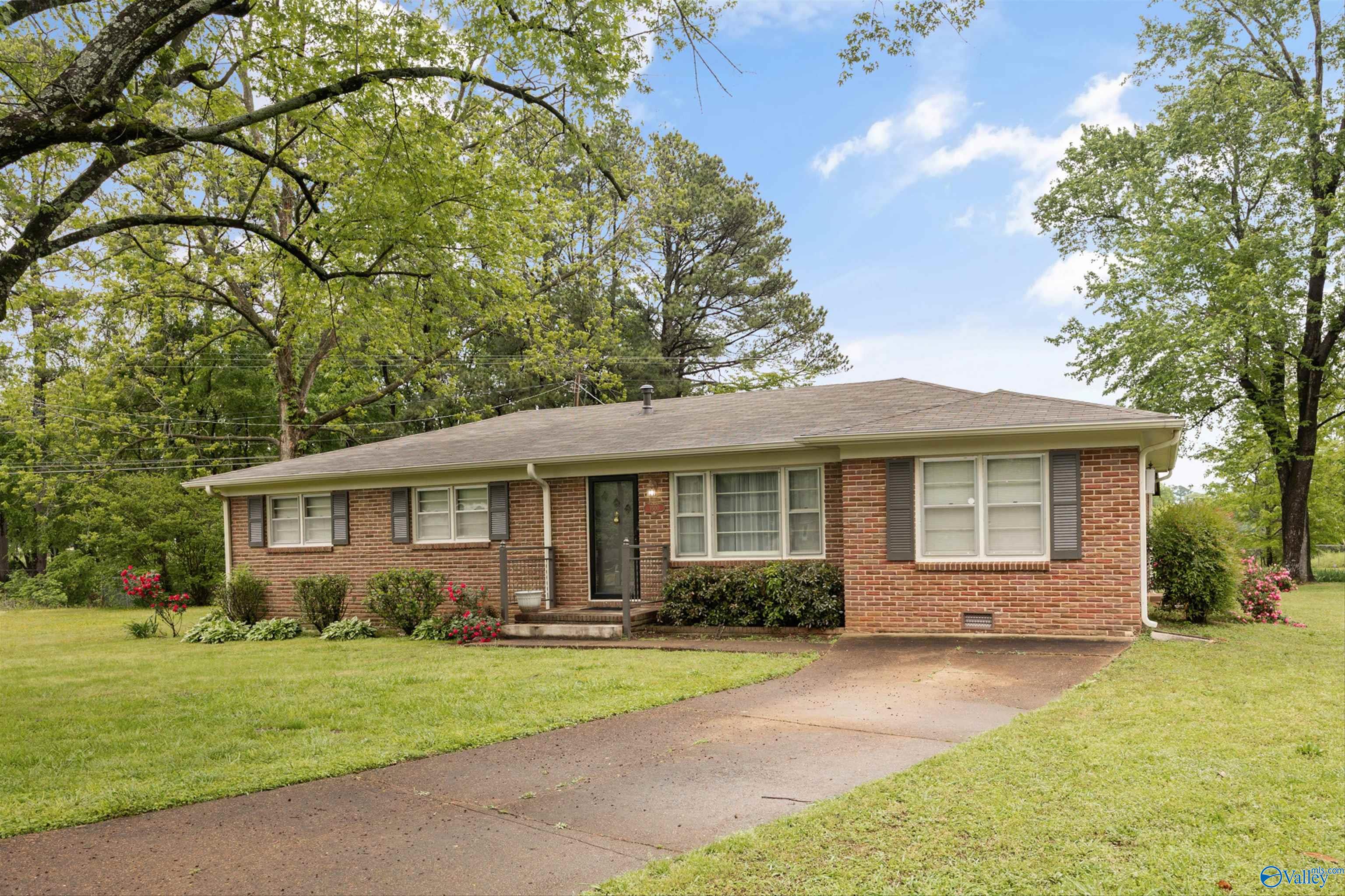 3500 Crestmore Circle, Huntsville, Alabama image 3
