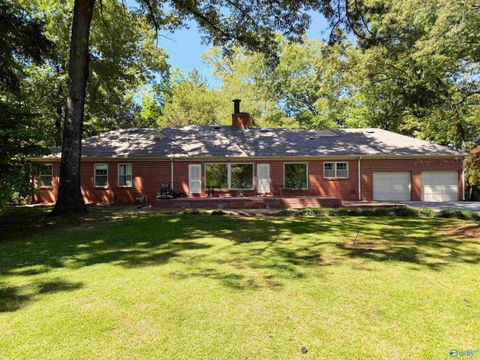 Homes For Sale - 1521 Woodland Street<br/> Decatur, AL 35601