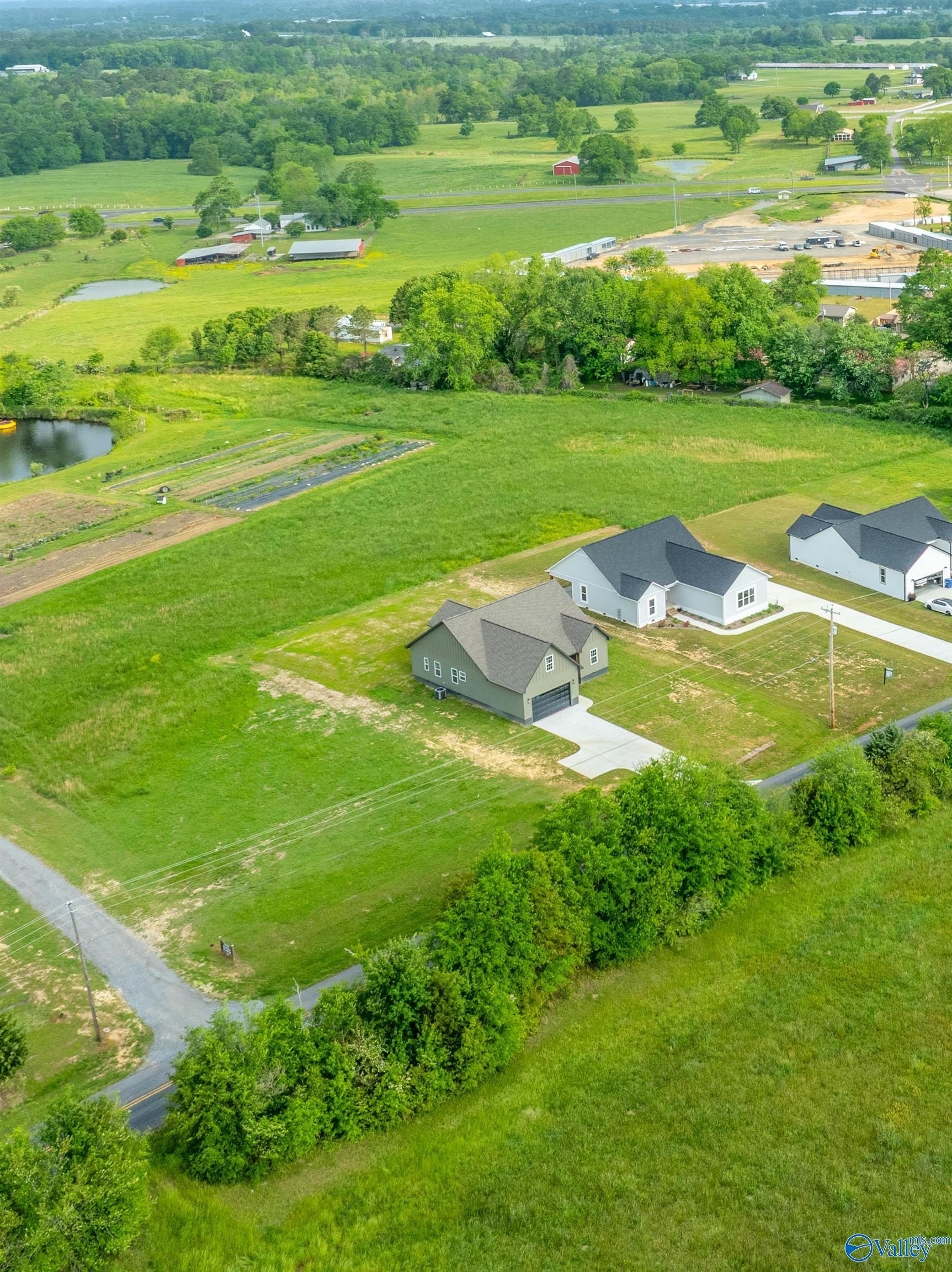 2079 Thomason Road, Albertville, Alabama image 8