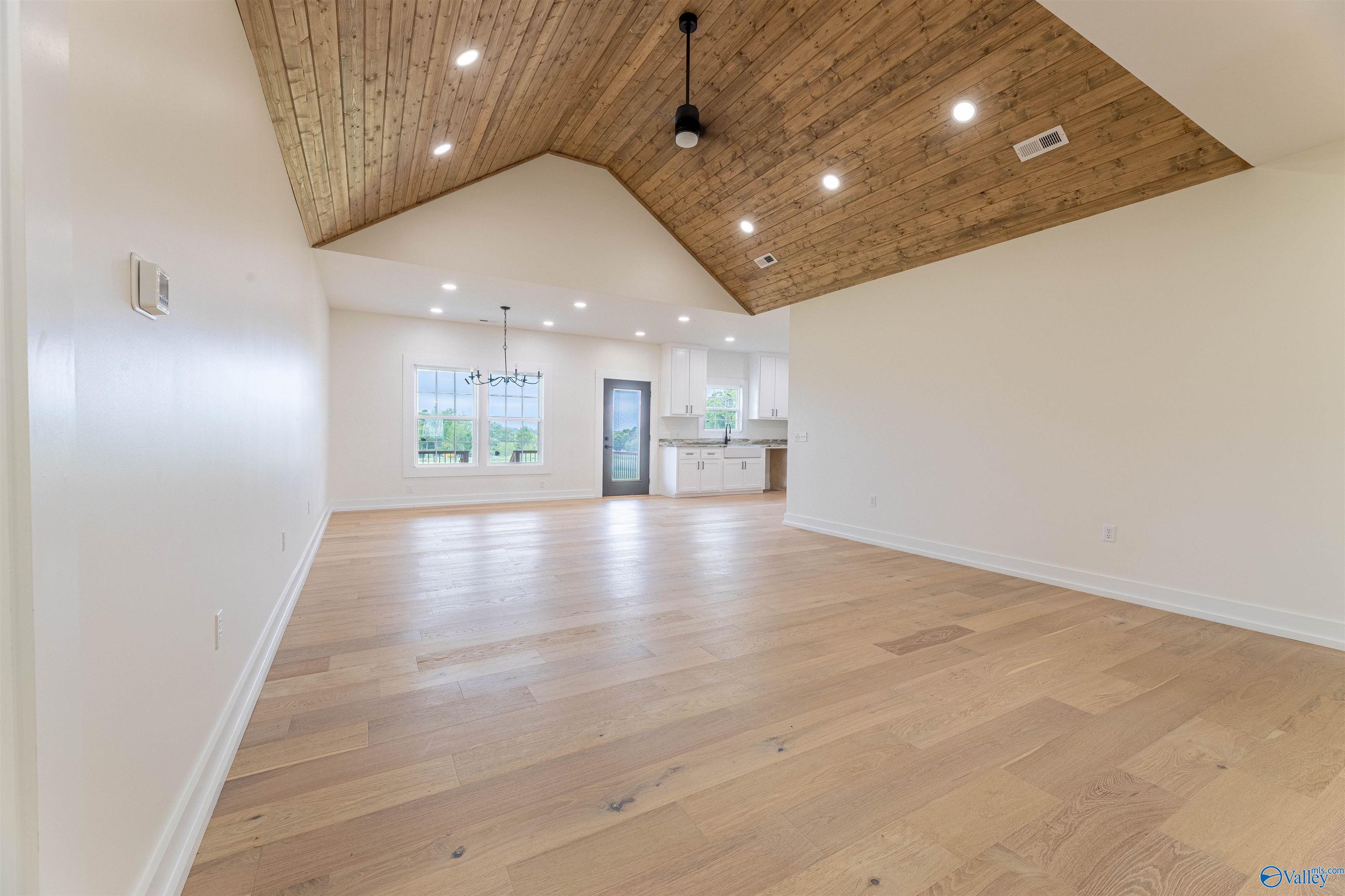 2079 Thomason Road, Albertville, Alabama image 14
