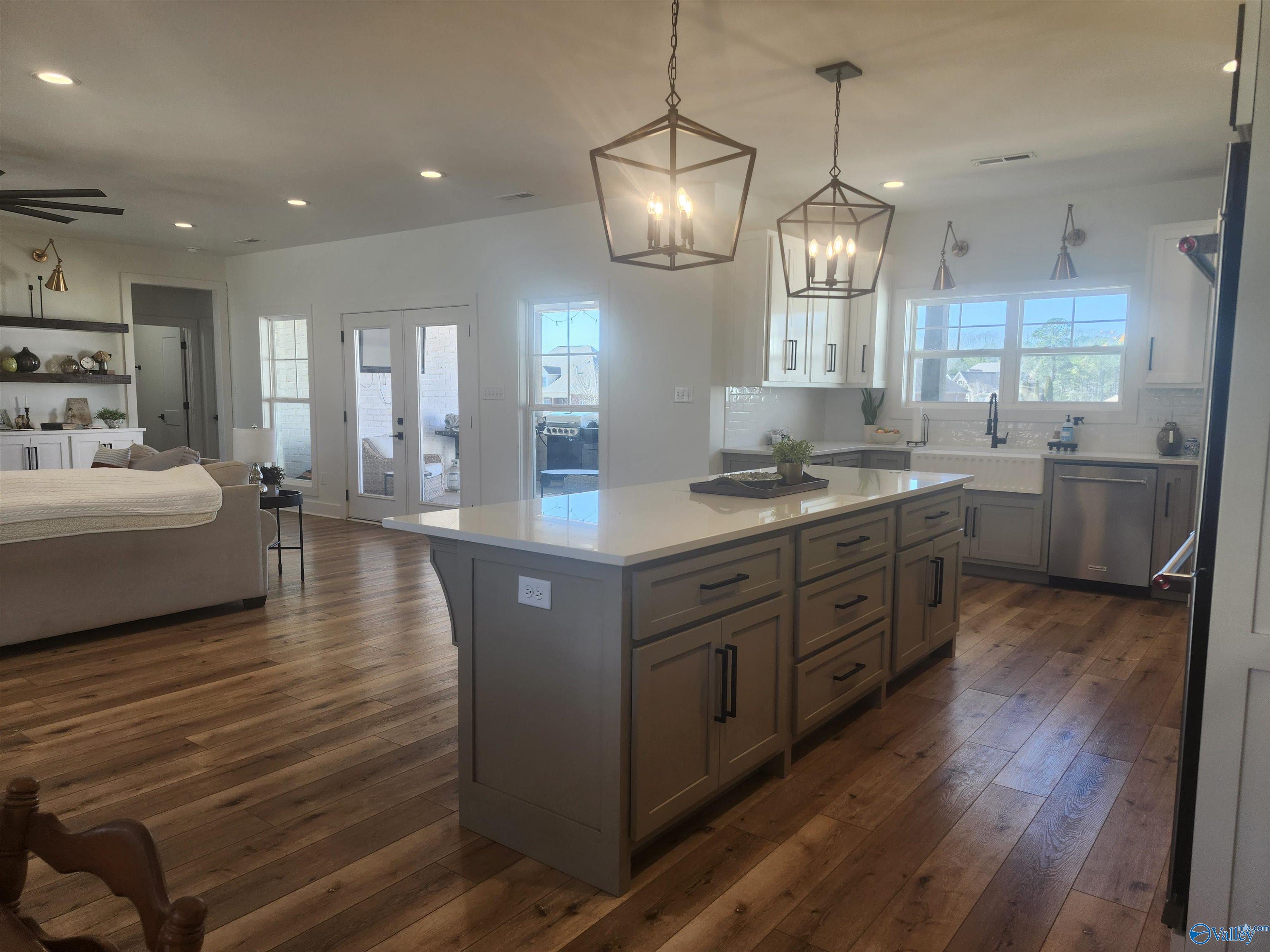 3425 South Chapel Hill Road, Decatur, Alabama image 13