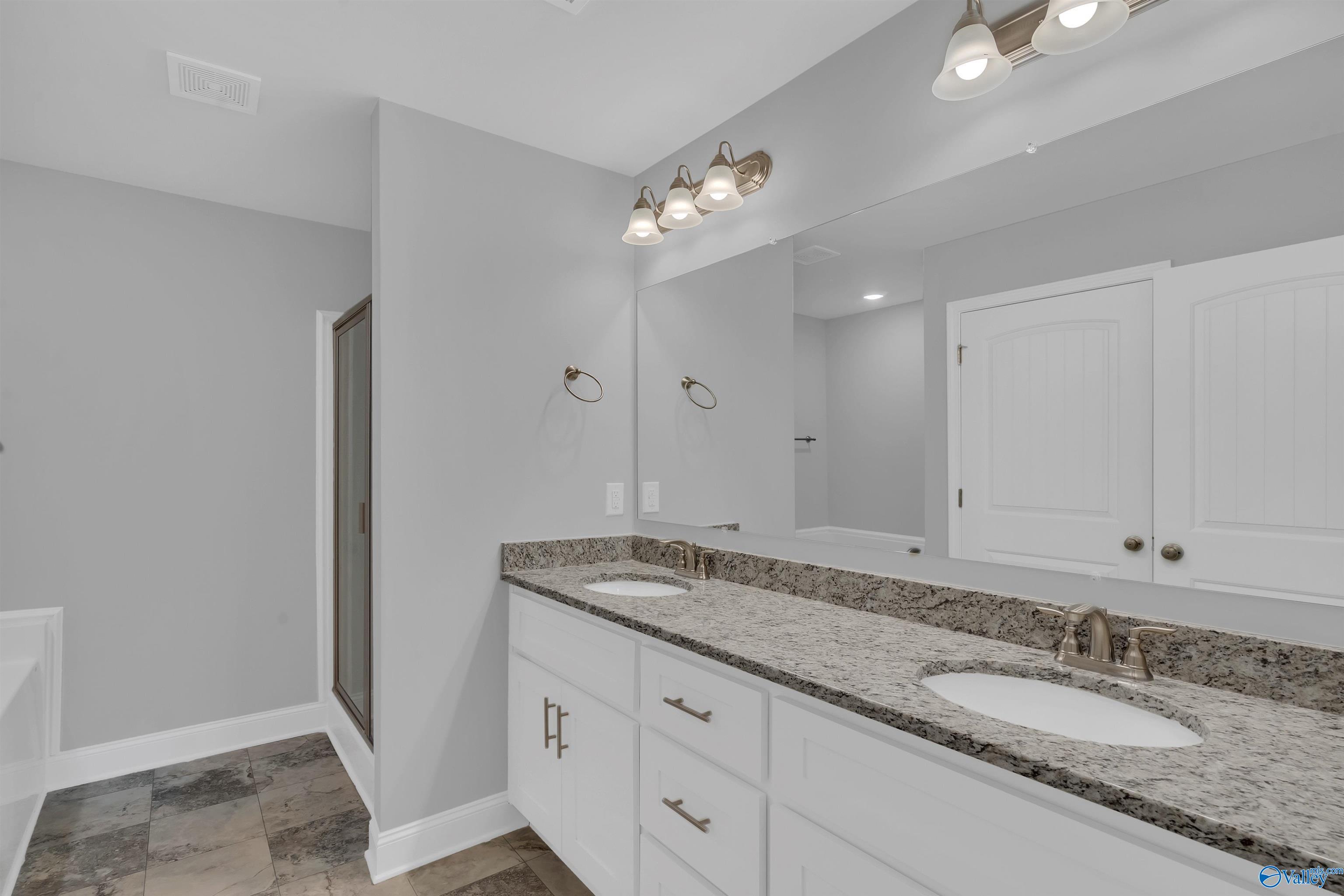 114 Sidney Ruth Drive, New Market, Alabama image 9