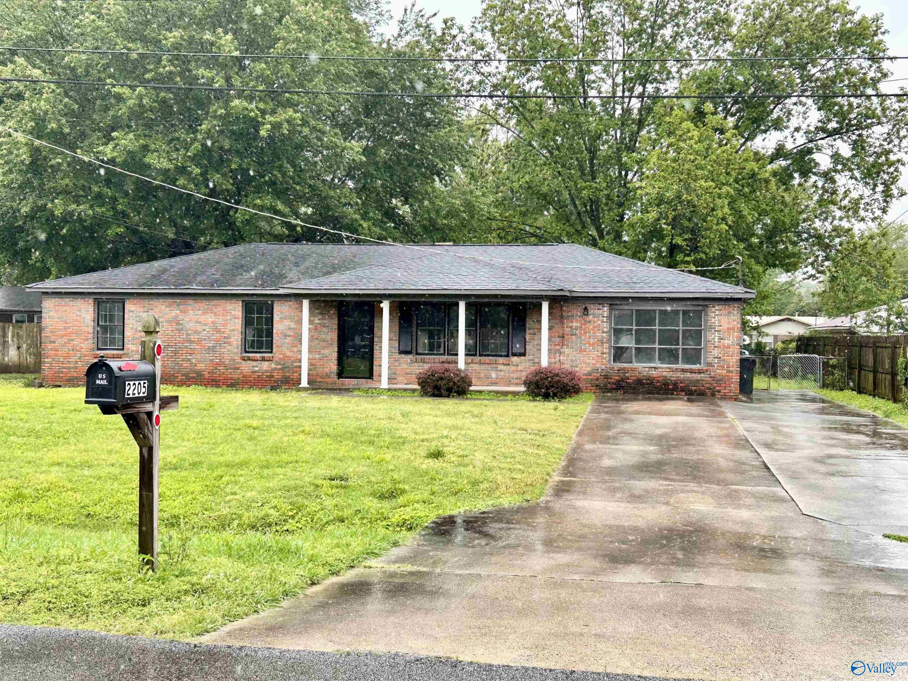 2205 8th Street, Decatur, Alabama image 3