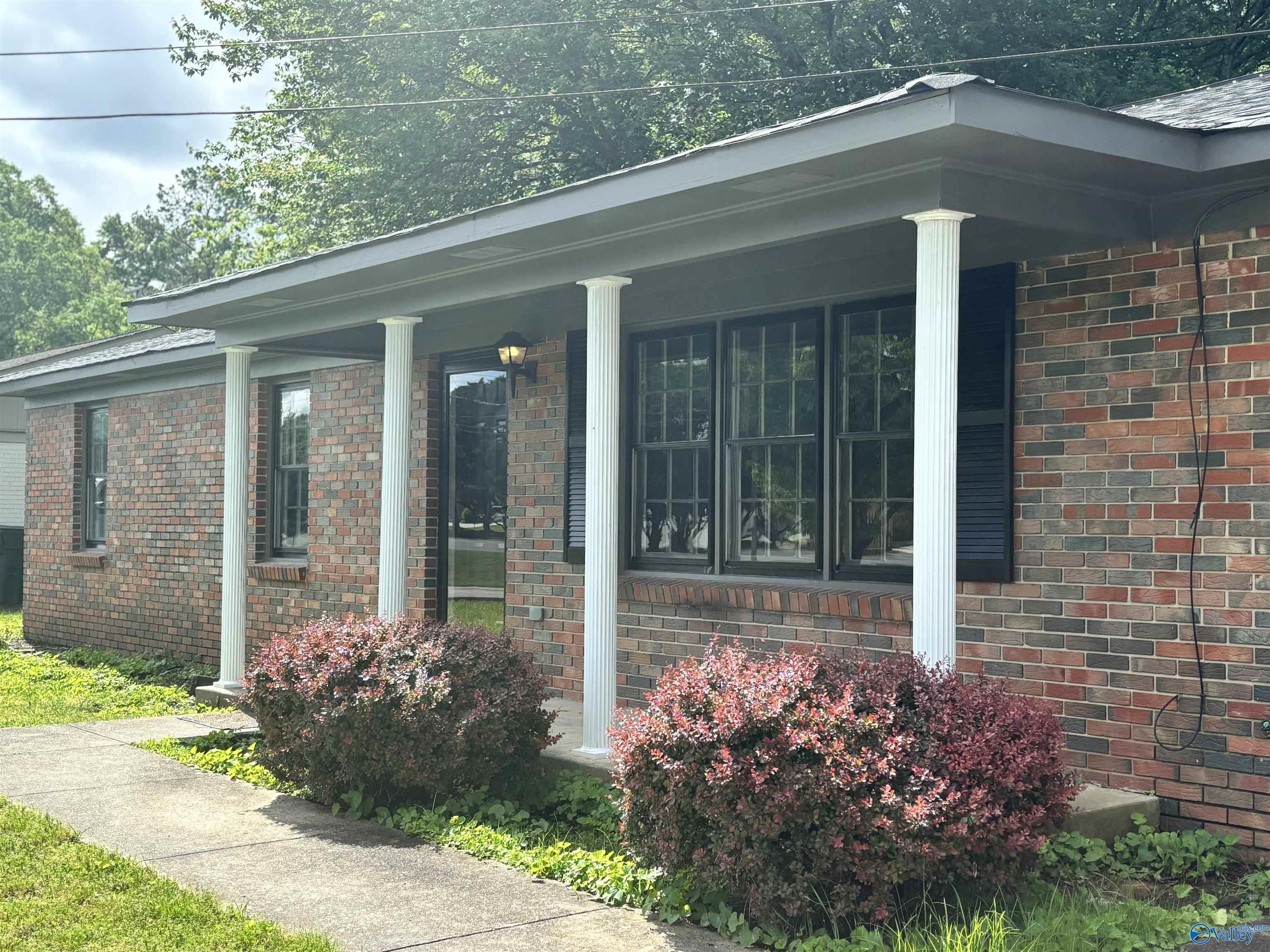 2205 8th Street, Decatur, Alabama image 2