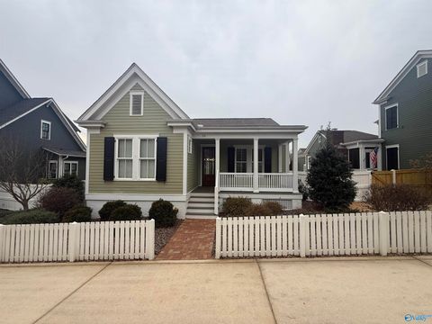 Photo of 53 Hillcrest Avenue, Huntsville, AL 35806 (MLS # 21911273)