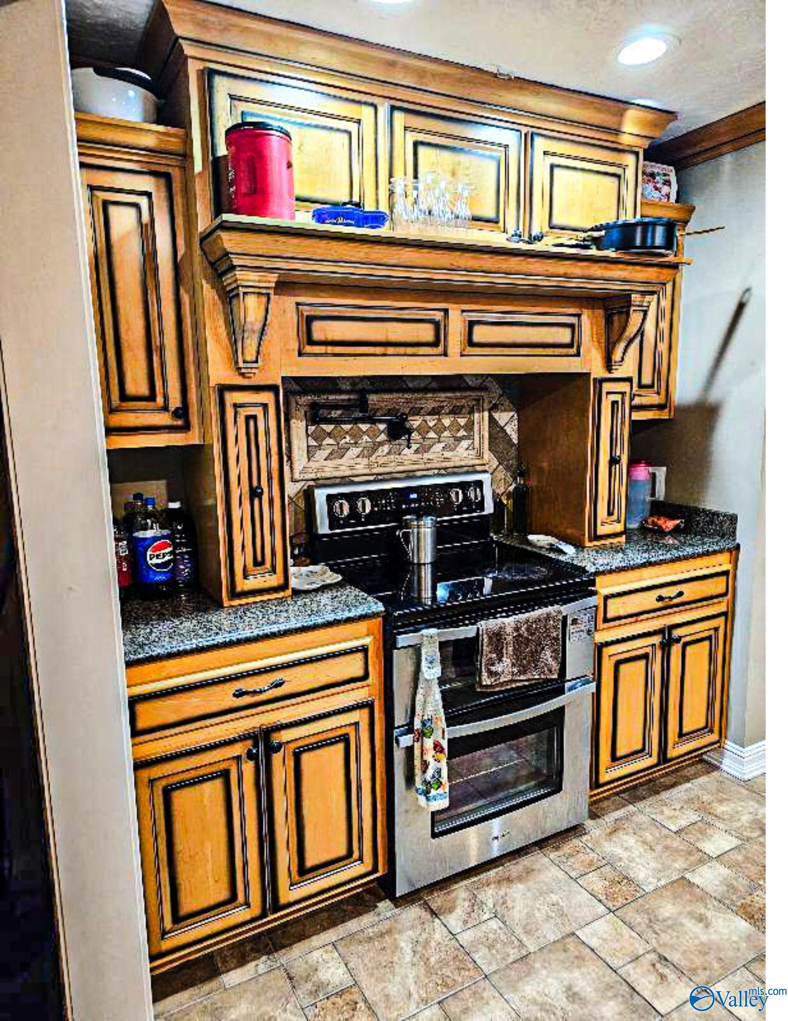 255 Yancey Drive, Hokes Bluff, Alabama image 3
