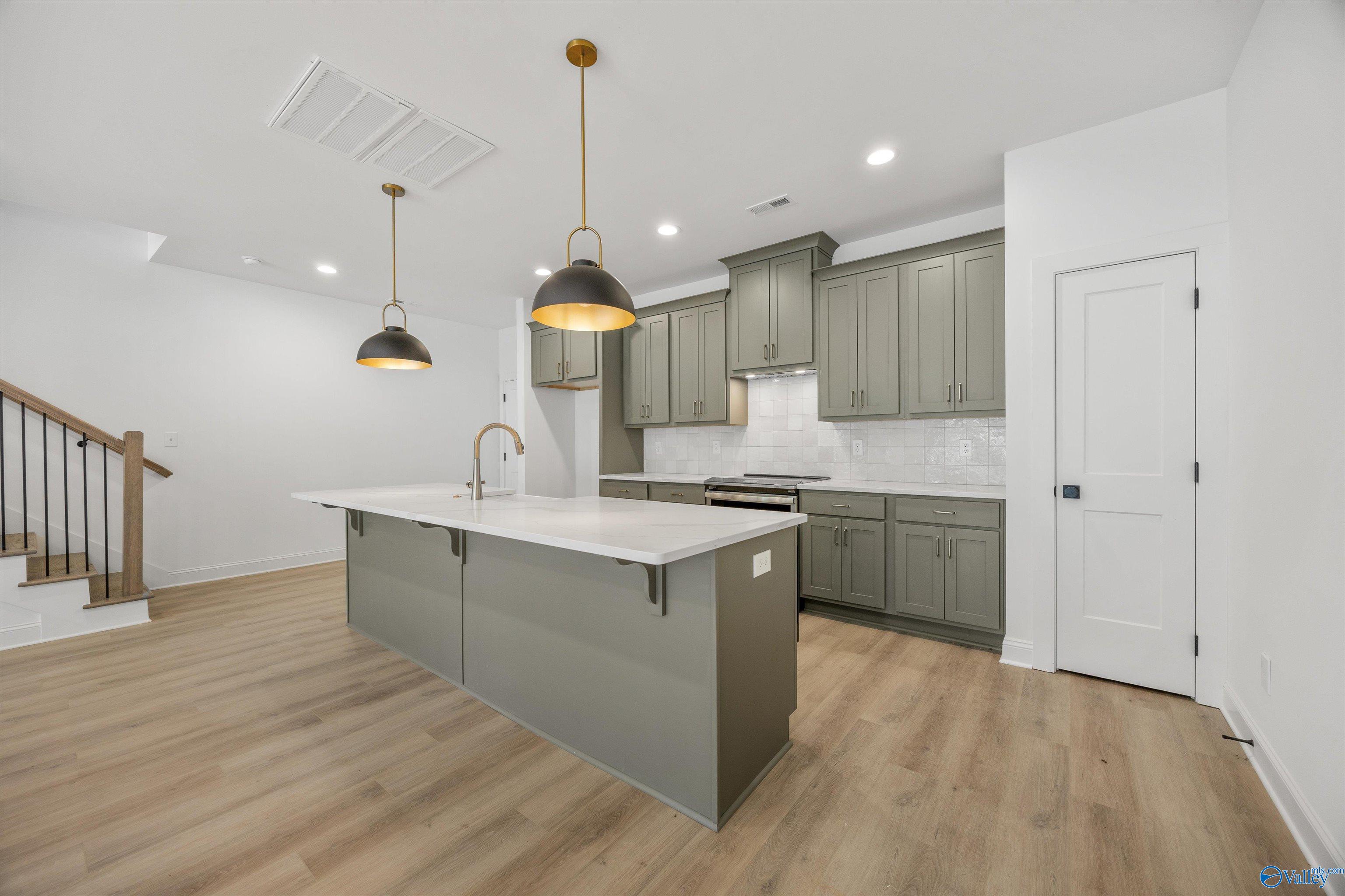 2538 Freeman Road SW