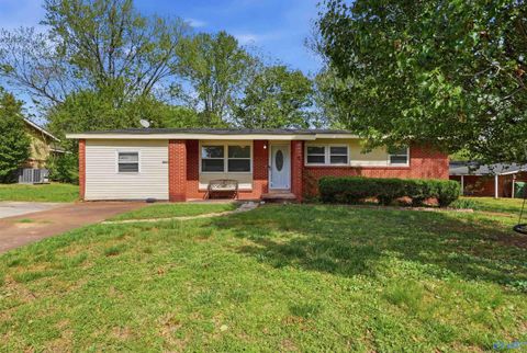 Homes For Sale - 3005 Acklen Drive<br/> Huntsville, AL 35805