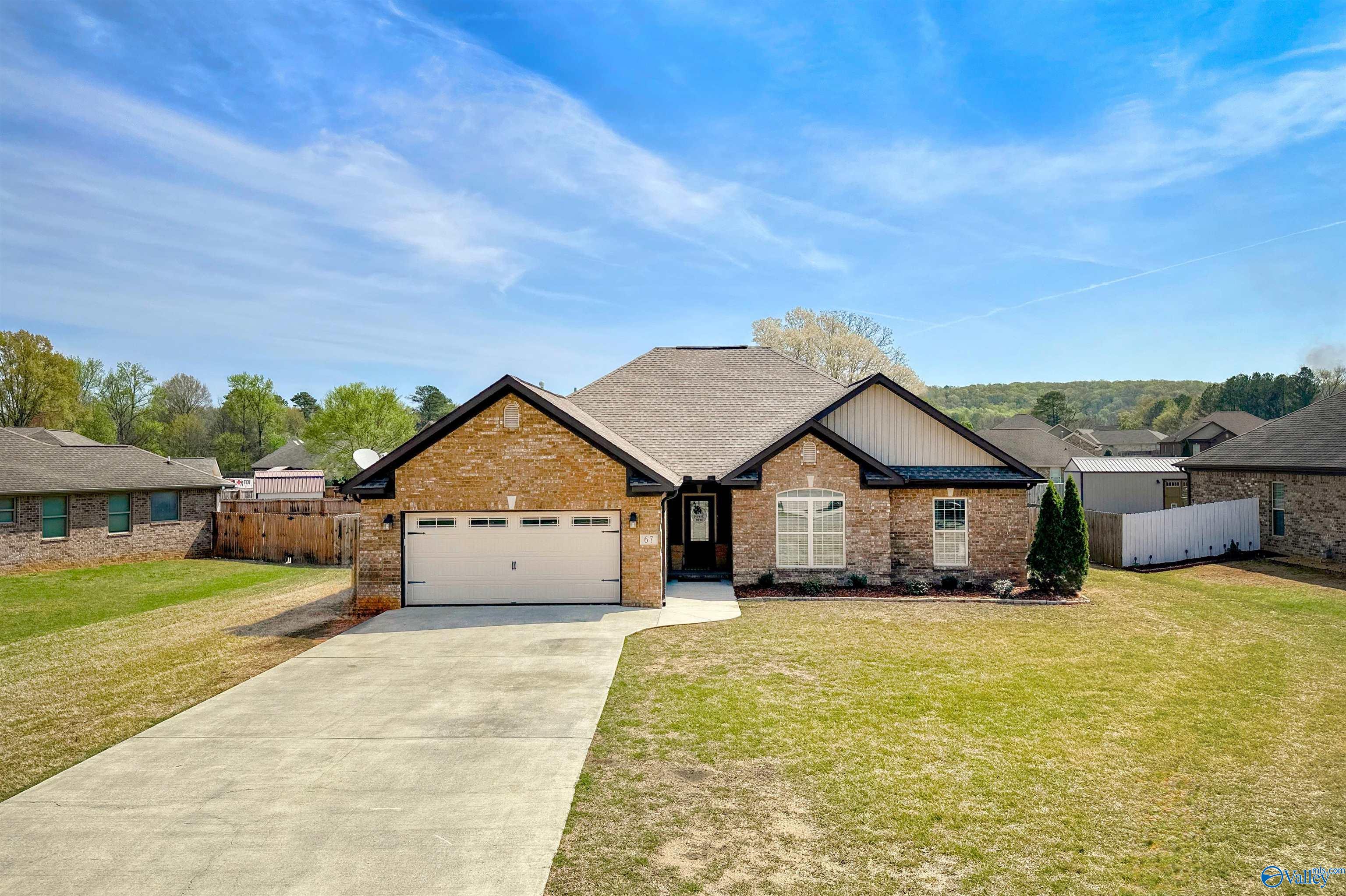 67 Oxford Lane, Decatur, Alabama image 1