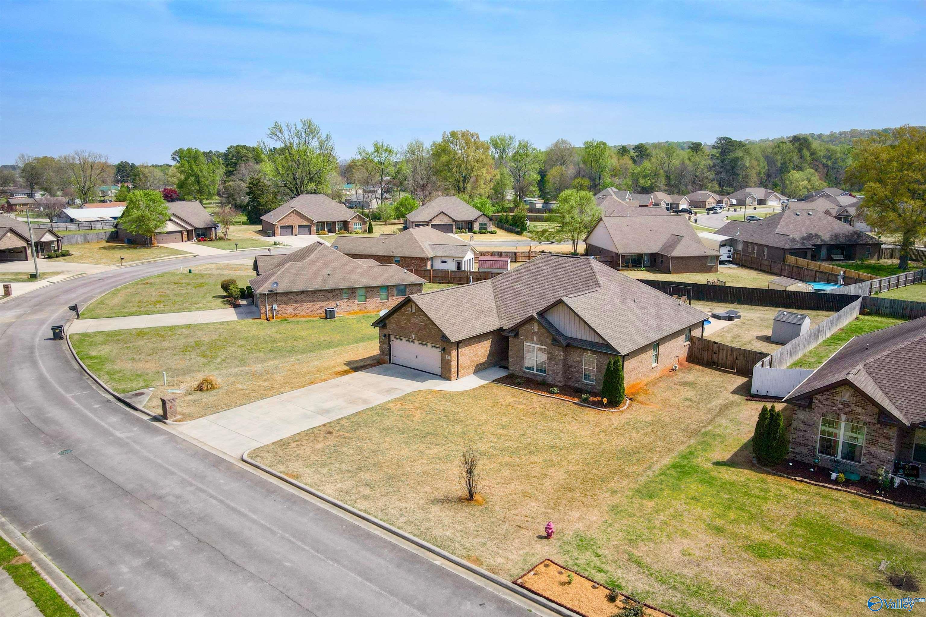 67 Oxford Lane, Decatur, Alabama image 3