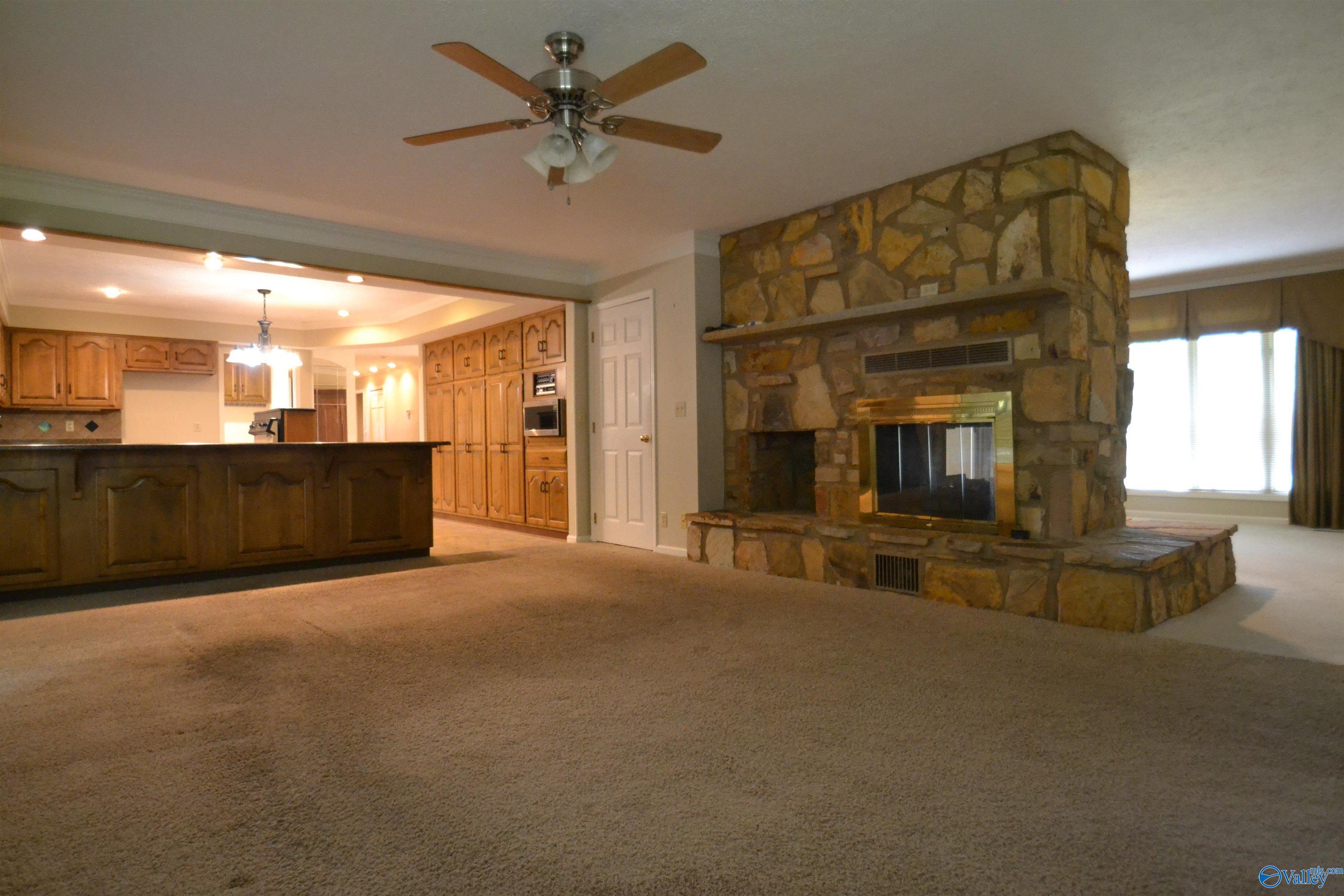 205 Collier Drive, Albertville, Alabama image 8