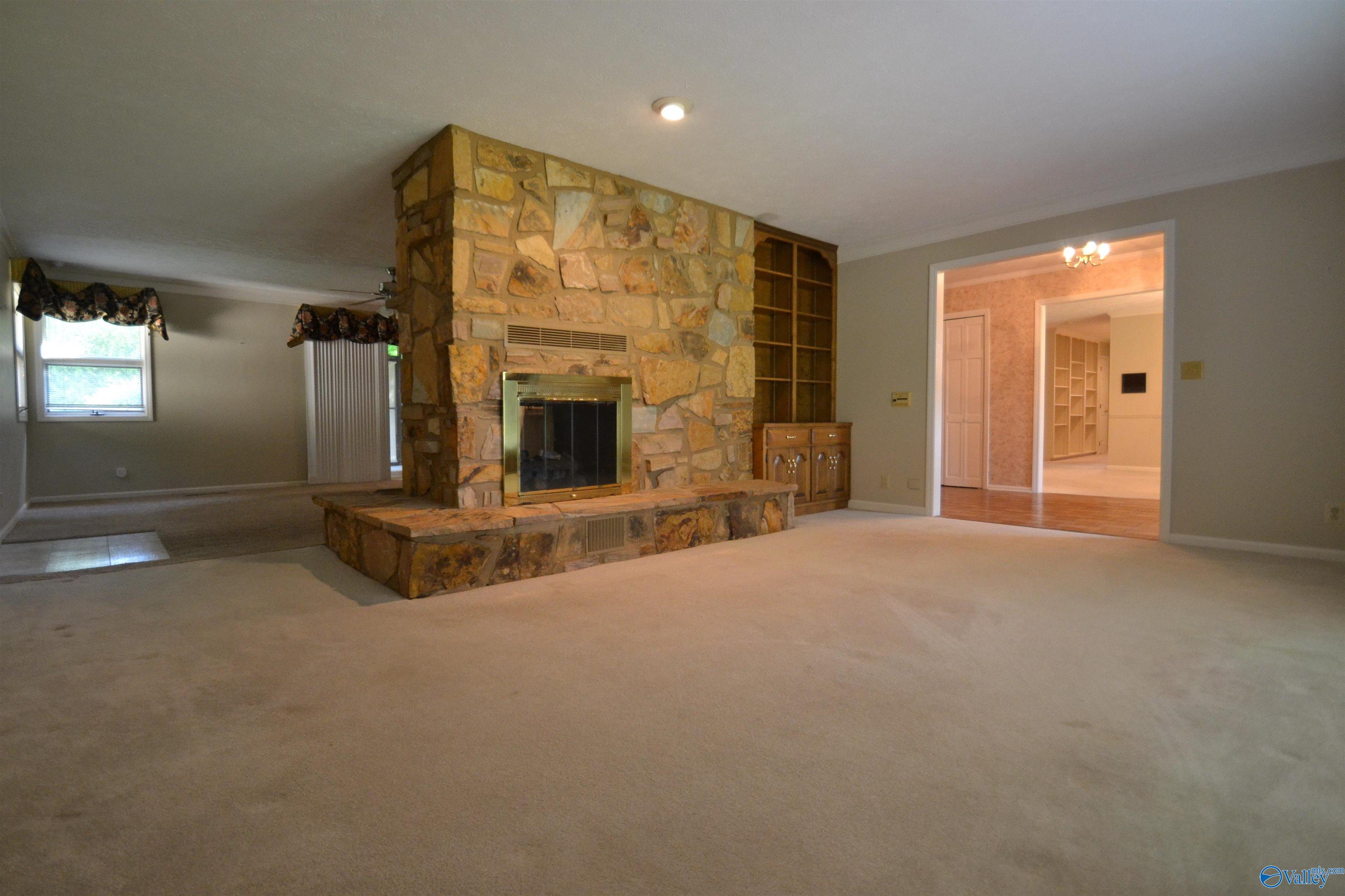 205 Collier Drive, Albertville, Alabama image 7