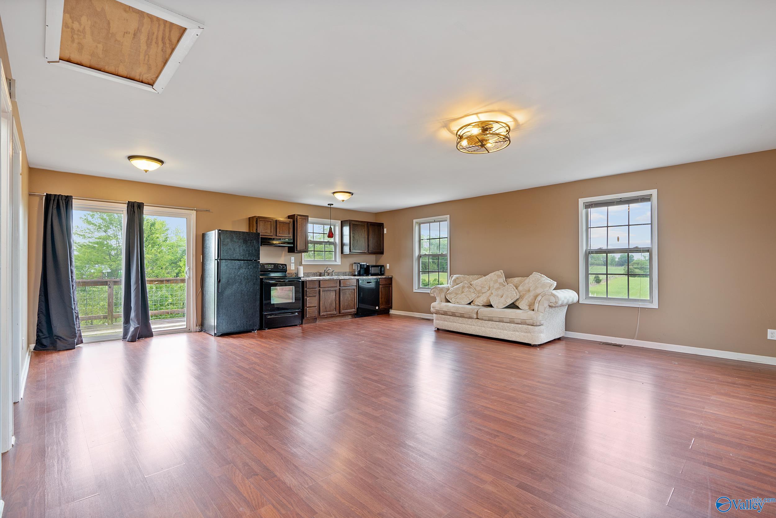 800 Horseshoe Bend Road, Scottsboro, Alabama image 24