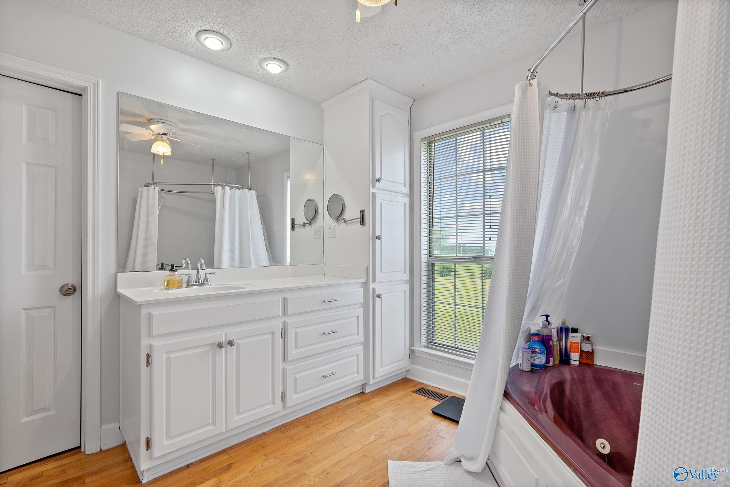 800 Horseshoe Bend Road, Scottsboro, Alabama image 17