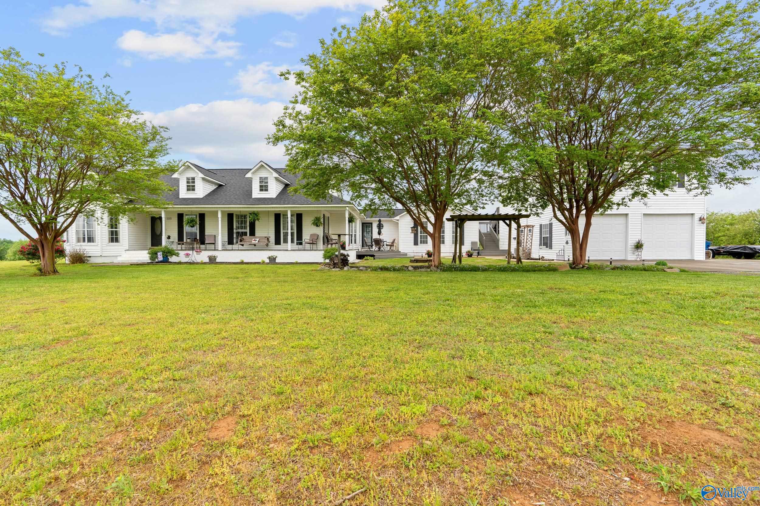 800 Horseshoe Bend Road, Scottsboro, Alabama image 1