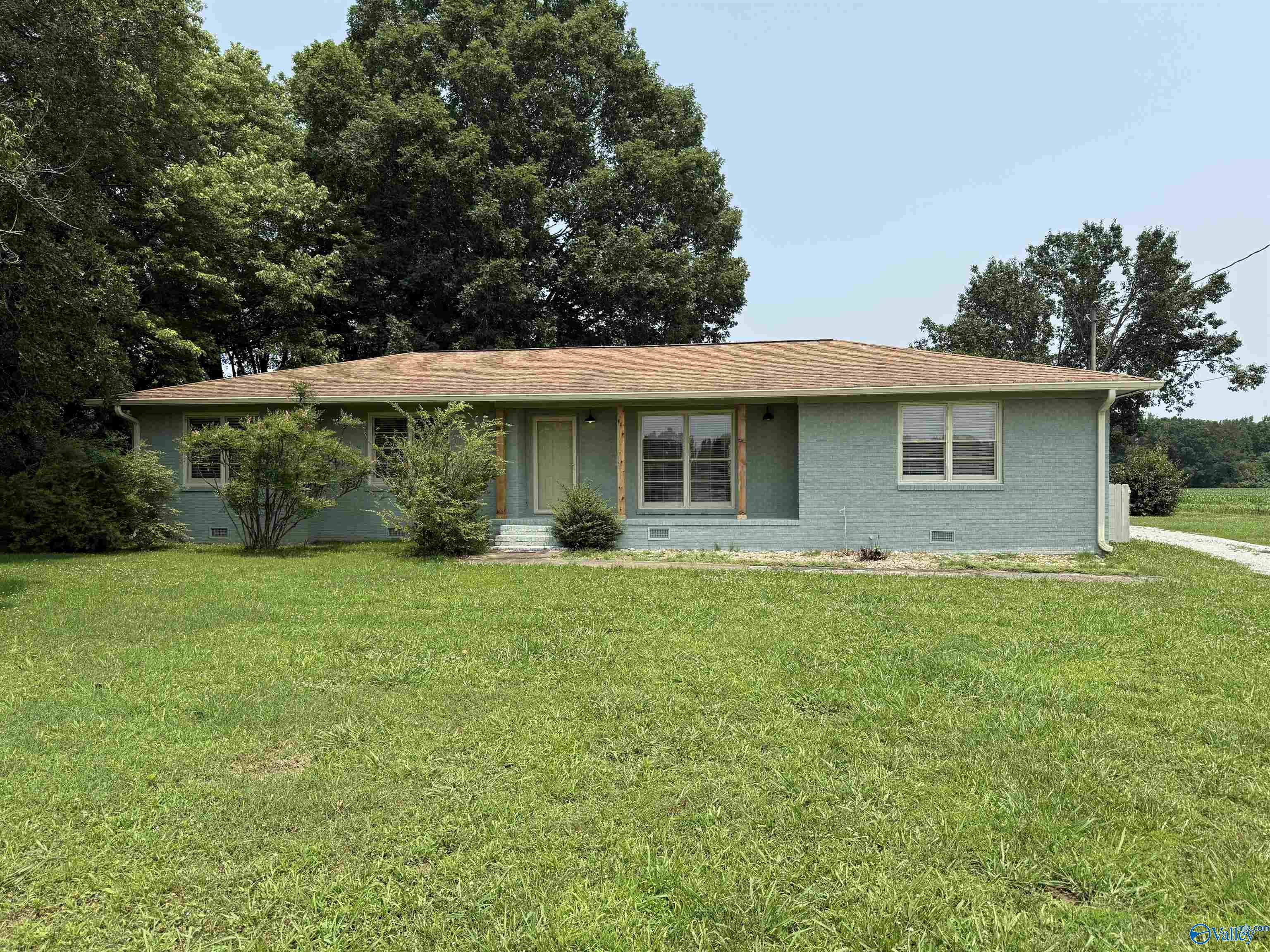 1969 Bobo Section Road, Hazel Green, Alabama image 2