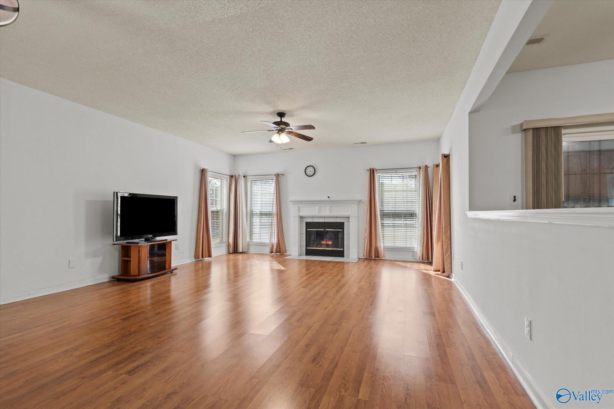 314 Greenstone Drive, Madison, Alabama image 13