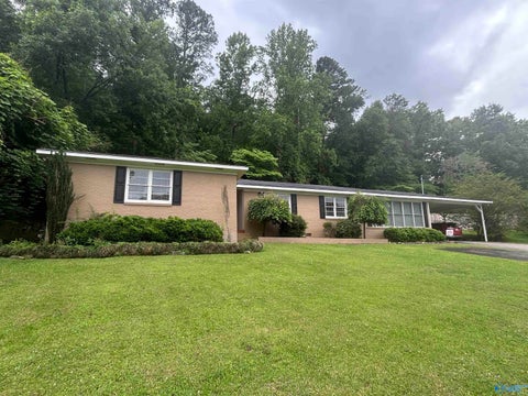 Homes For Sale - 516 Country Club Drive<br/> Gadsden, AL 35901