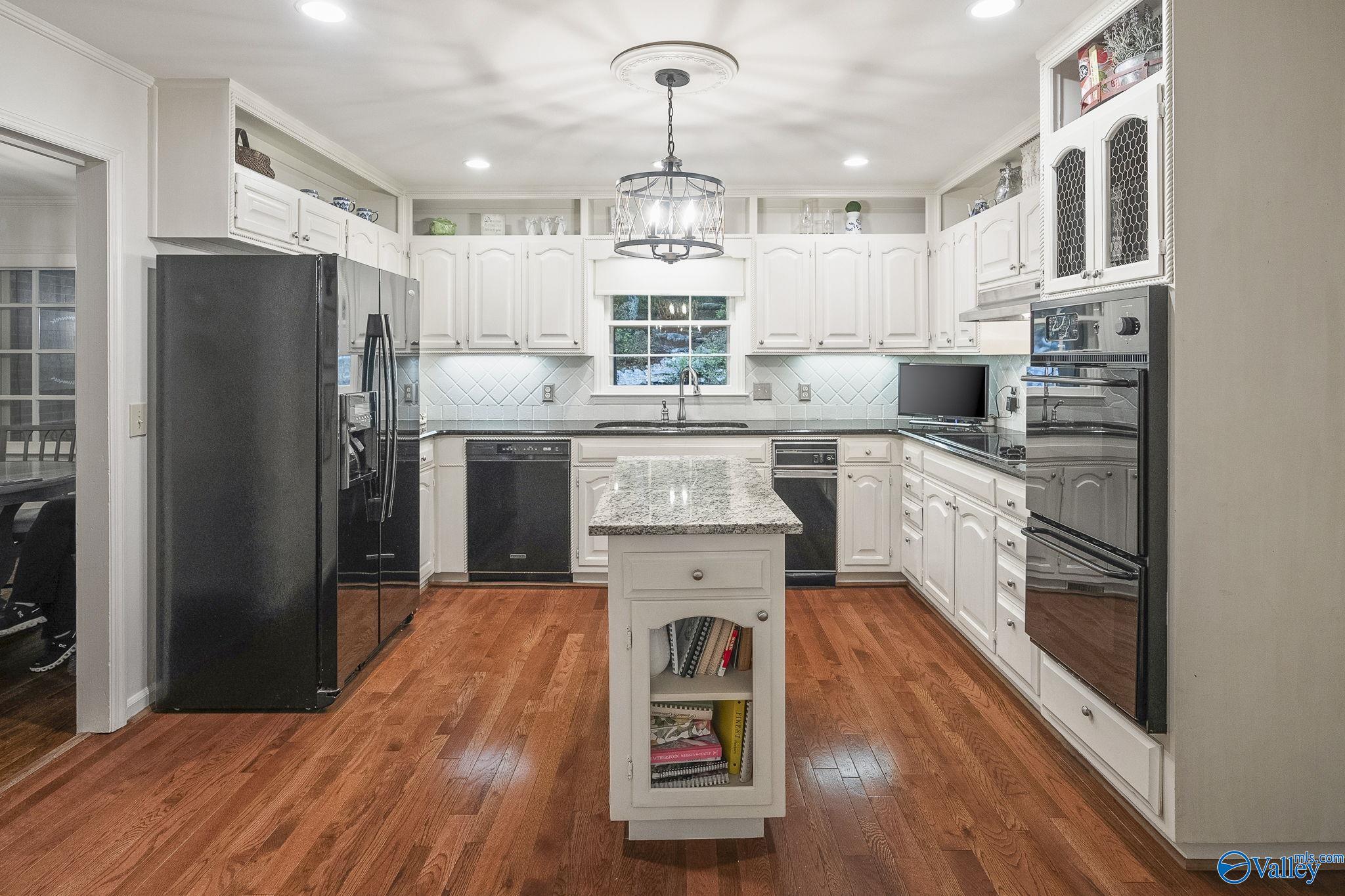 1207 Chandler Road, Huntsville, Alabama image 7