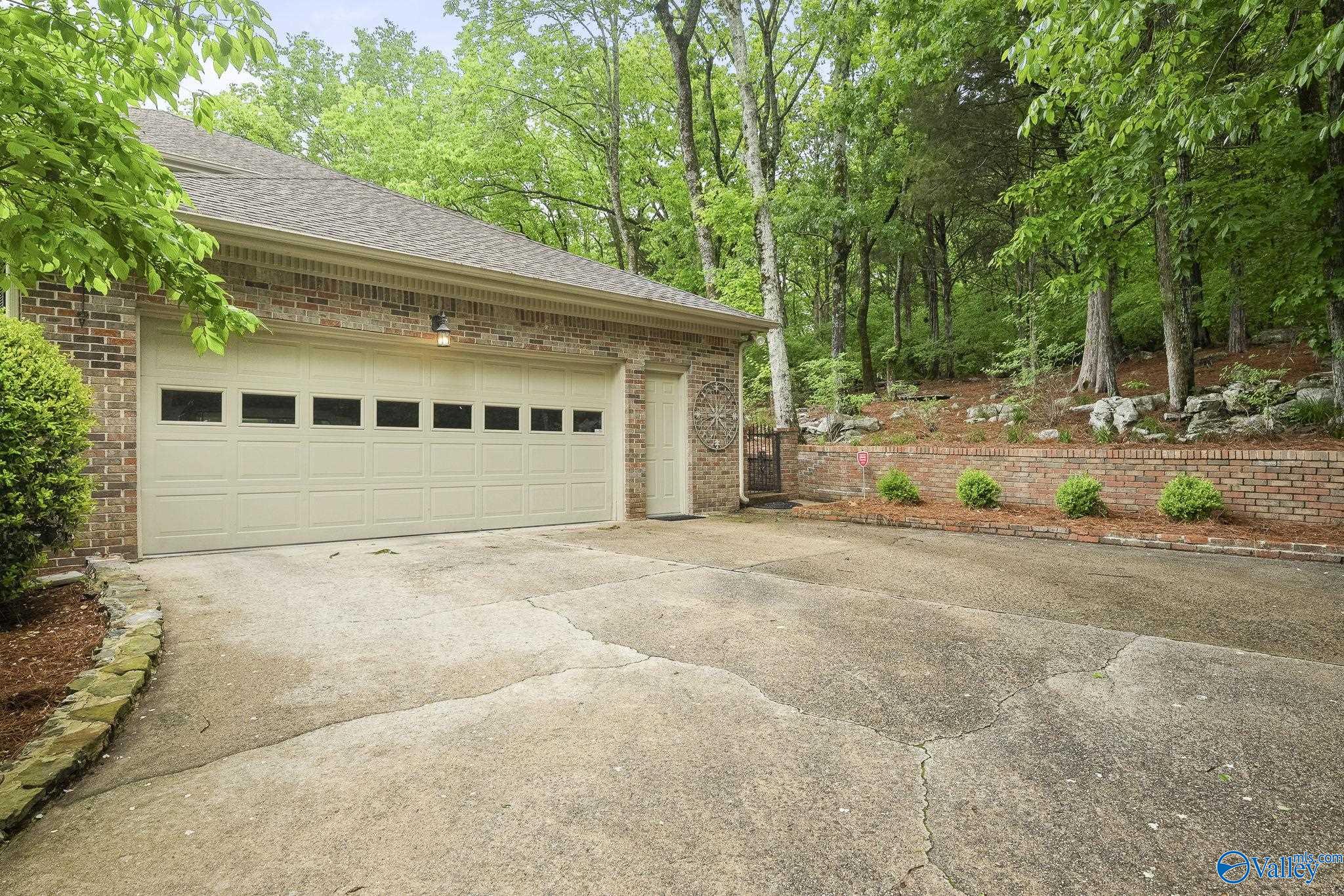 1207 Chandler Road, Huntsville, Alabama image 38