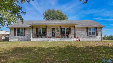 Homes For Sale - 7090 County Road 434<br/> Trinity, AL 35673