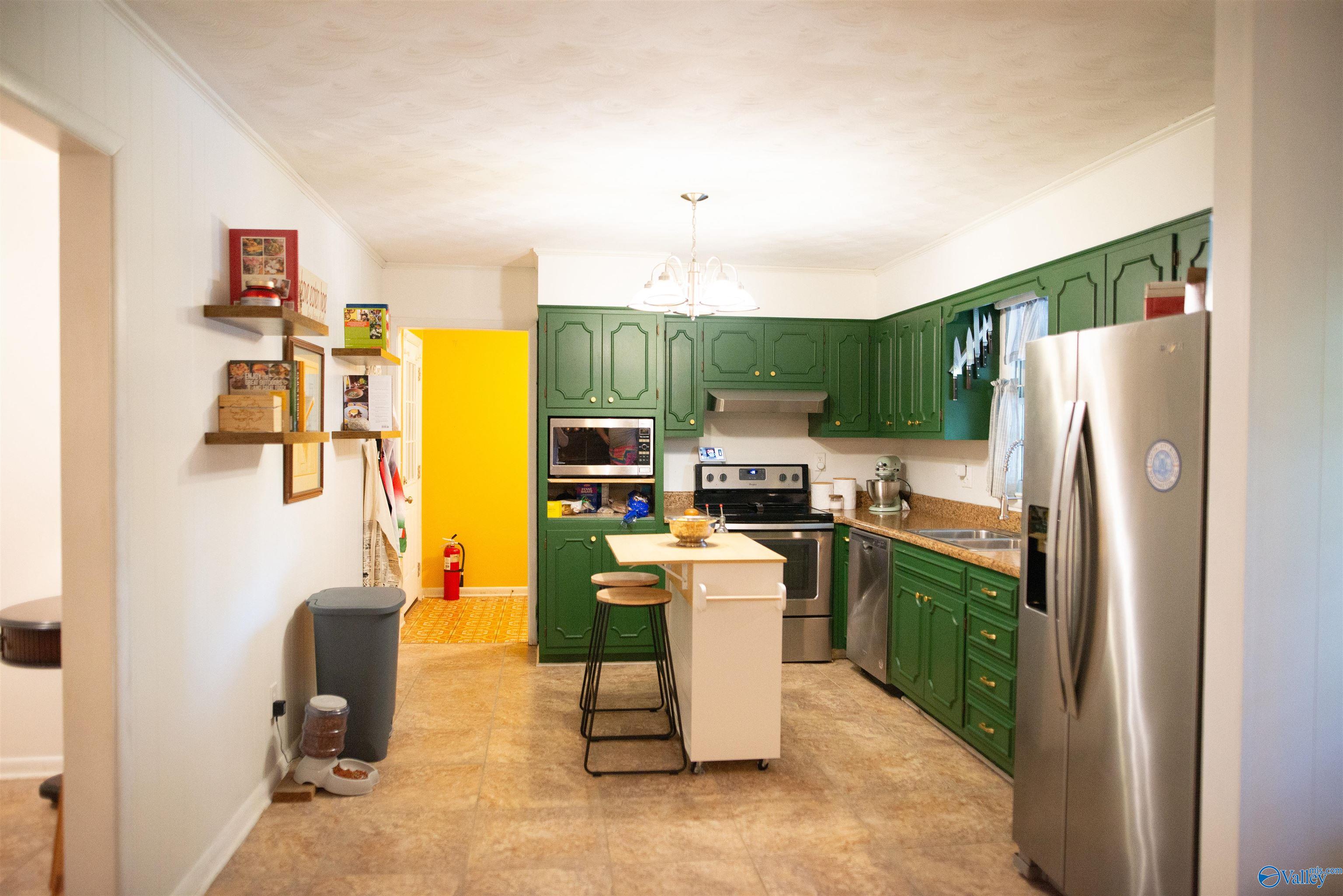 1709 Iris St, Decatur, Alabama image 2