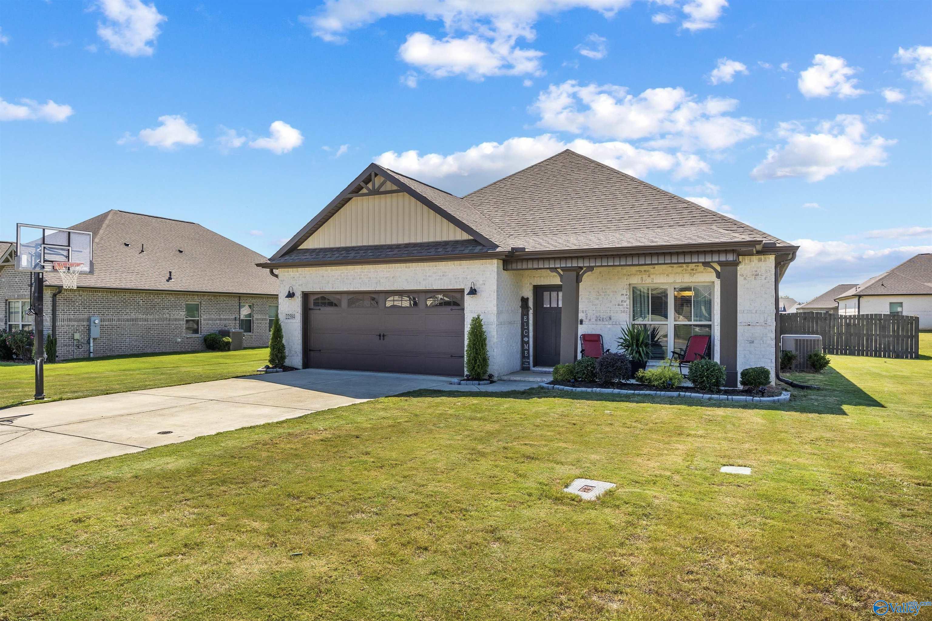 22584 Big Oak Drive, Athens, Alabama image 1