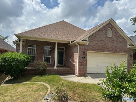Homes For Sale - 138 Canterbury Drive<br/> Madison, AL 35758