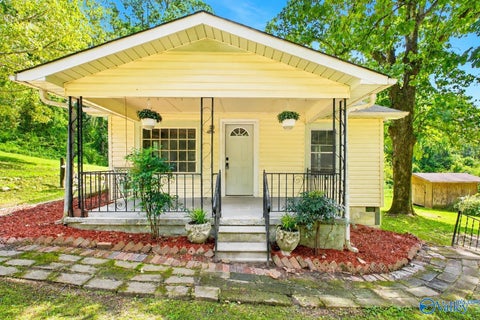 Homes For Sale - 1819 Springrock St<br/> Gadsden, AL 35903