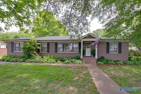 Homes For Sale - 2229 SE California Street<br/> Huntsville, AL 35801