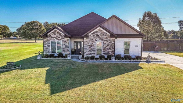 22302 SOUTHERN BREEZE, ATHENS, AL 35613 - Image 0e21e0b9ab1e3da24b2bbb7c9228437b/3608508752