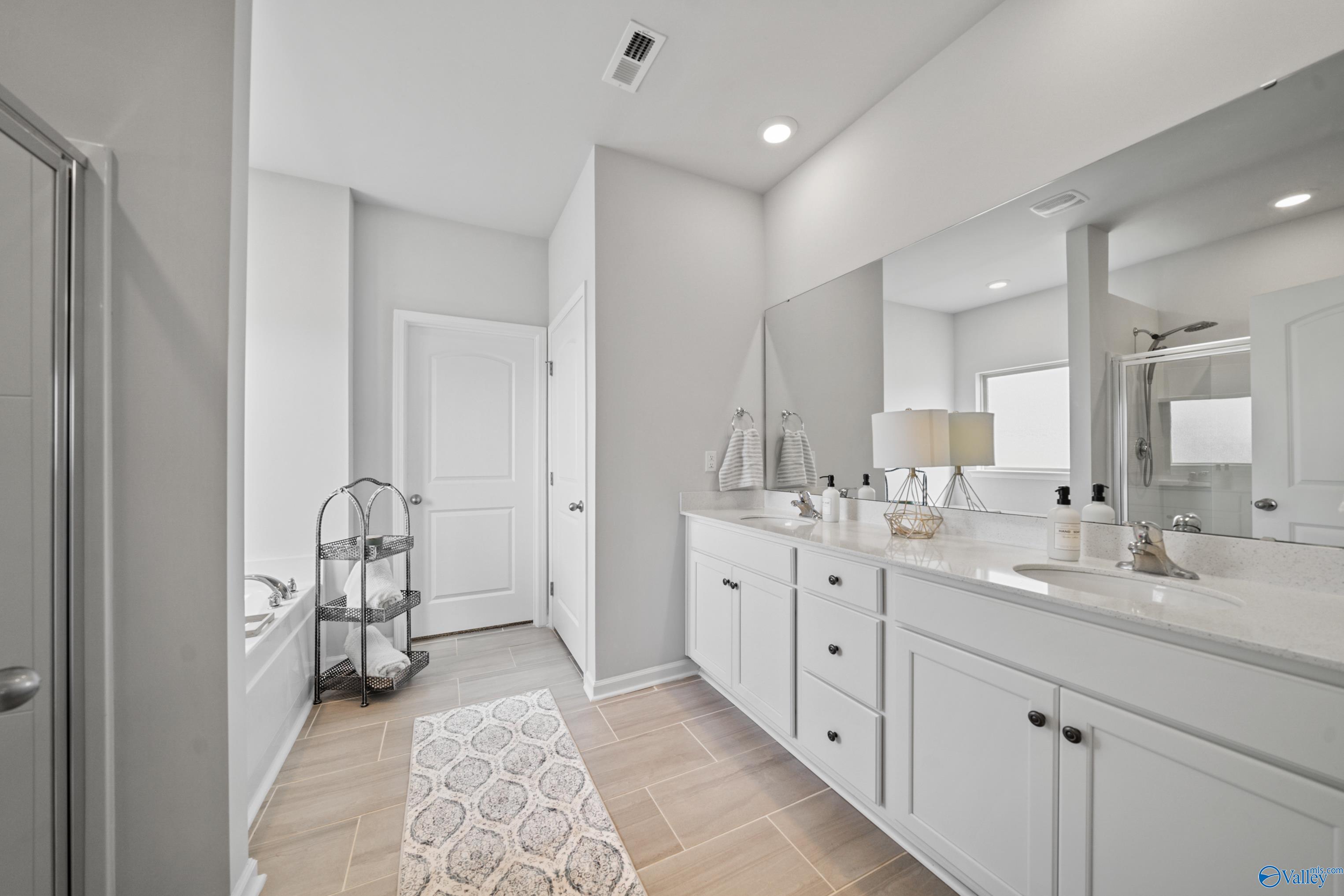 22910 Regent Drive, Athens, Alabama image 33