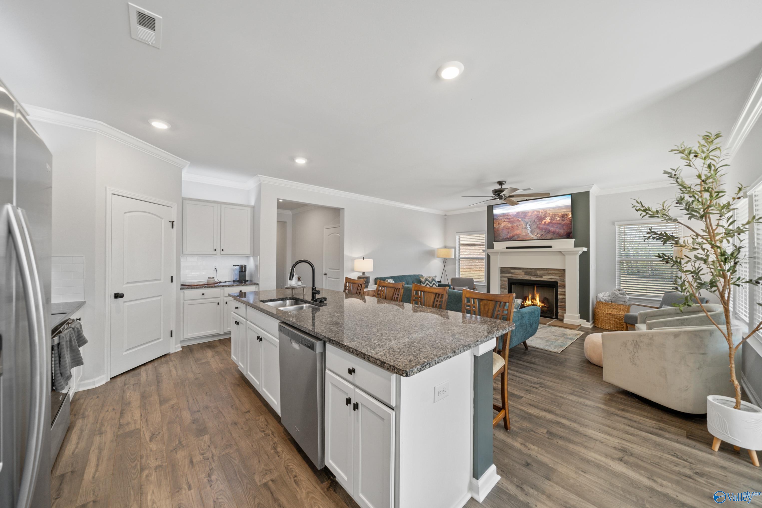 22910 Regent Drive, Athens, Alabama image 15