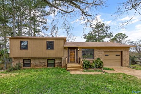 Homes For Sale - 2212 Phillips Road<br/> Huntsville, AL 35810