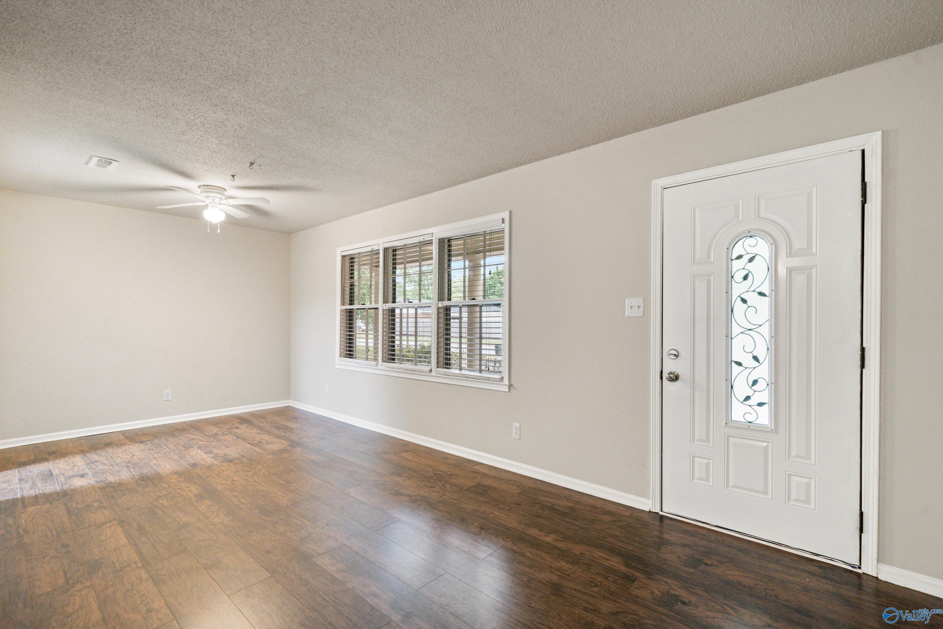 1217 Count Mallard Drive, Decatur, Alabama image 5