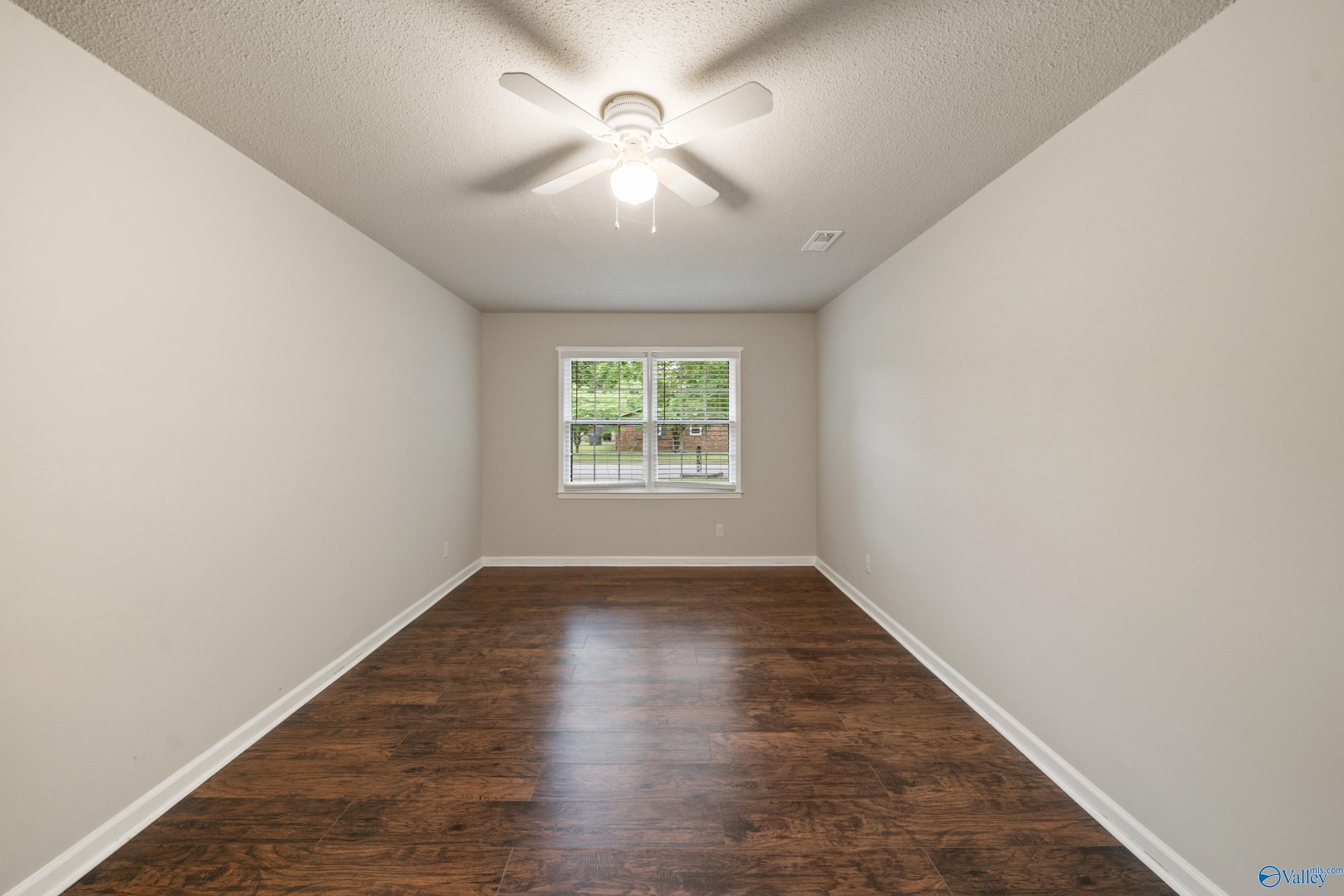 1217 Count Mallard Drive, Decatur, Alabama image 14