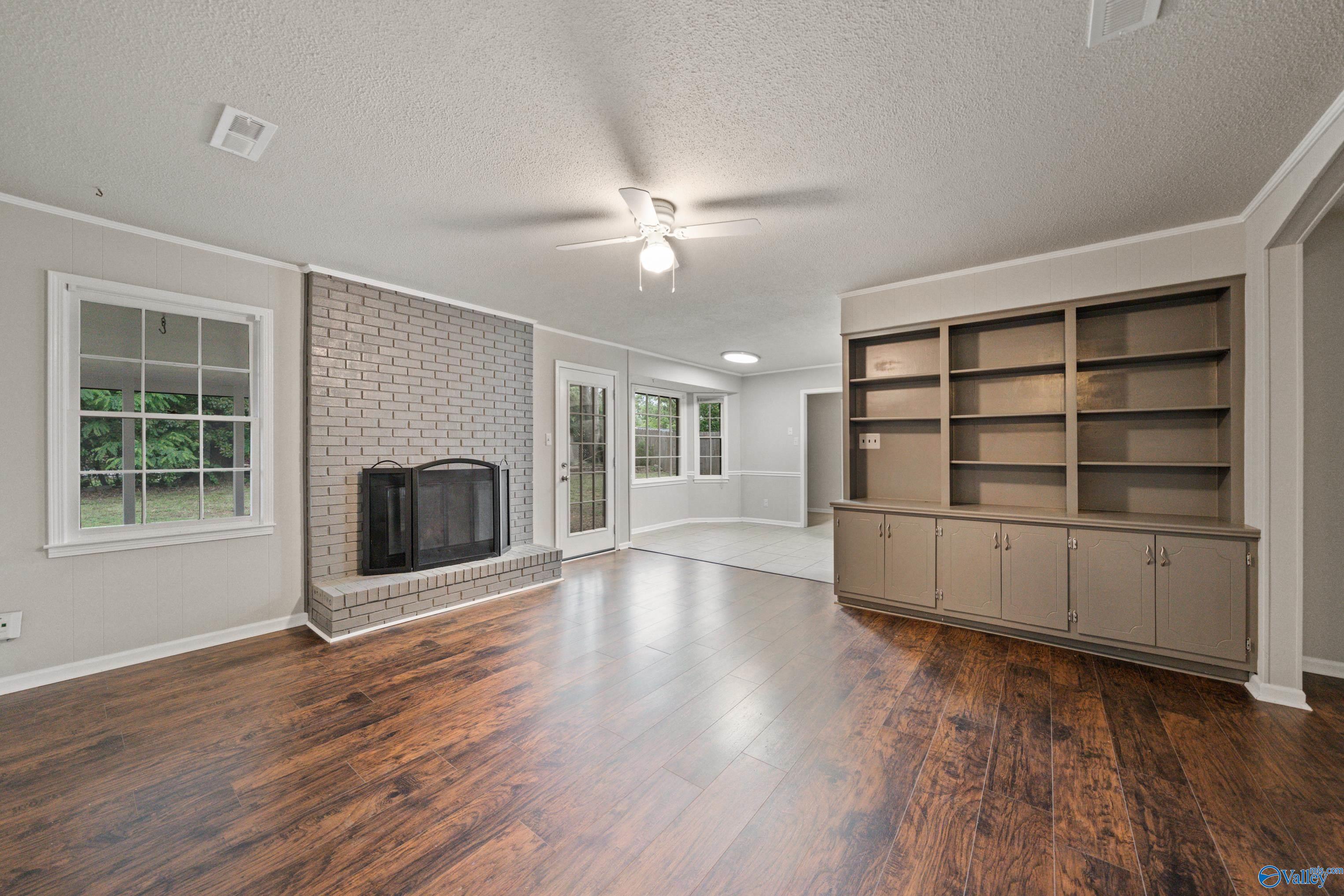 1217 Count Mallard Drive, Decatur, Alabama image 7