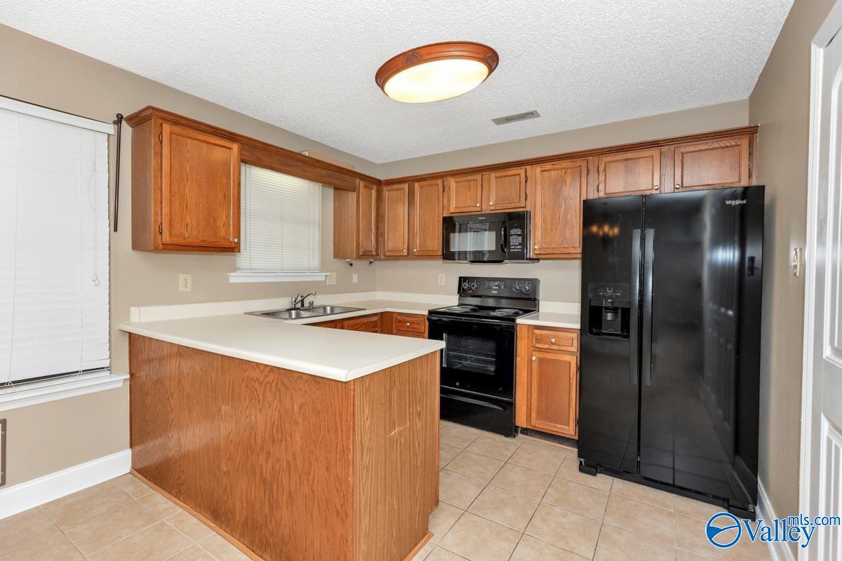 2911 Frost Drive, Decatur, Alabama image 3