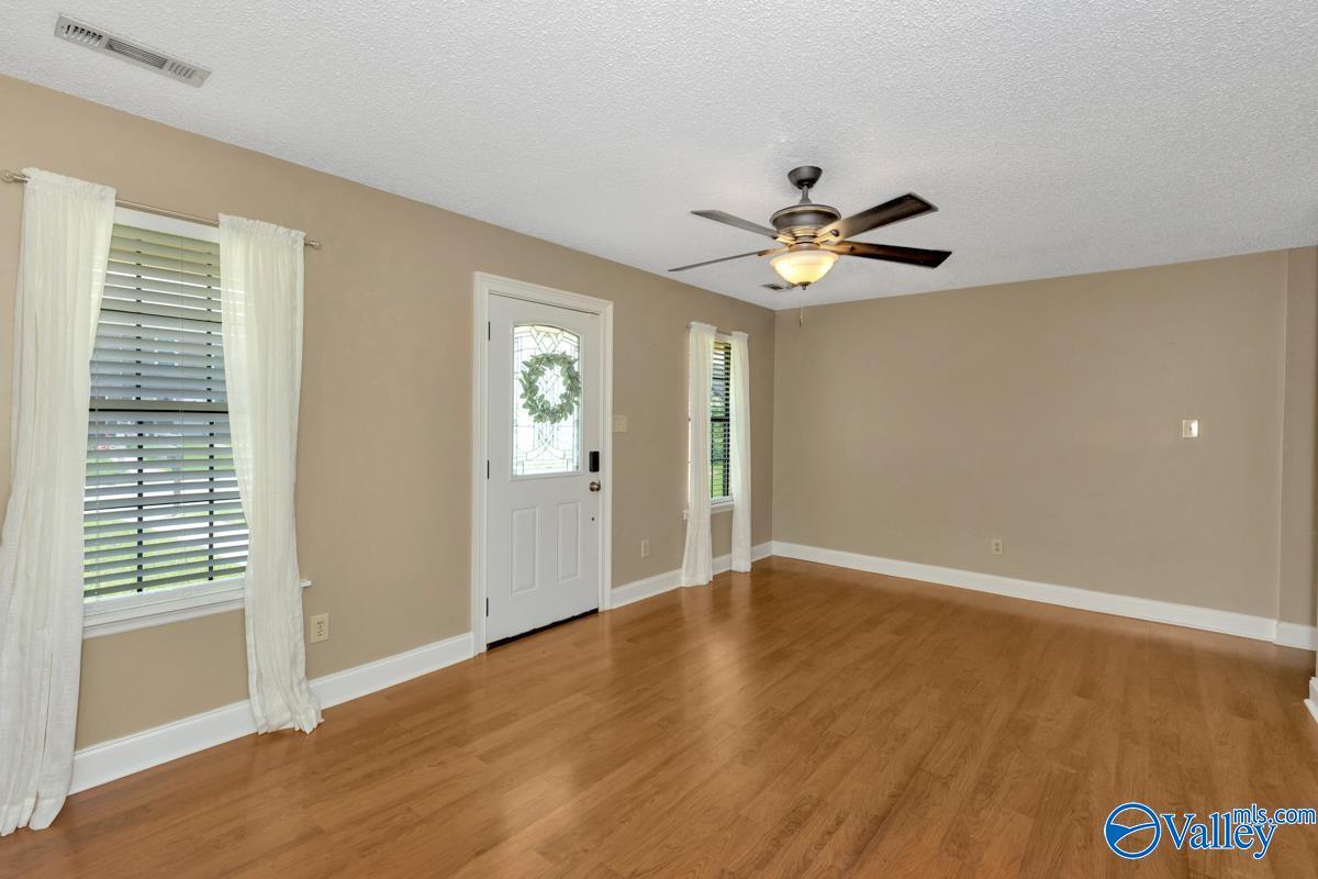 2911 Frost Drive, Decatur, Alabama image 2