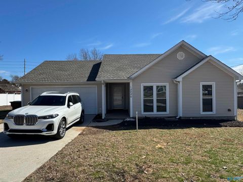 Homes For Rent - 12820 Oliver Lane<br/> Madison, AL 35756